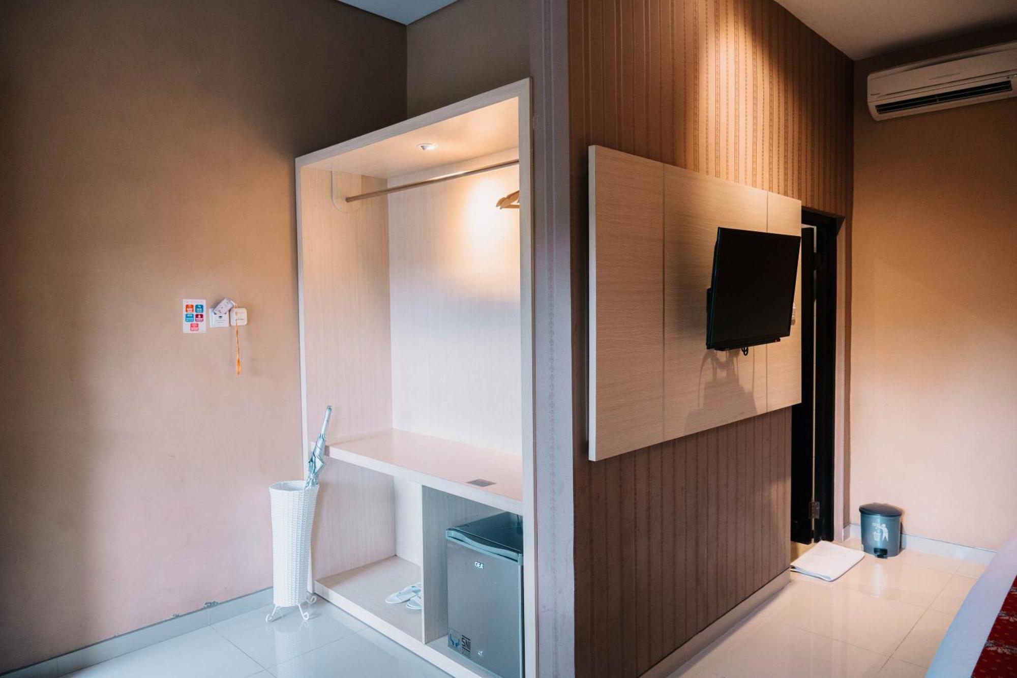 New Surya Hotel Баньювангі Екстер'єр фото